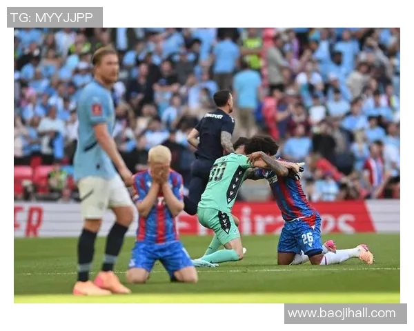 英超排名榜：水晶宫高居中游，众球队争夺欧战资格激烈