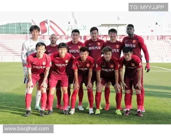 华夏队与松江队热身赛精彩对决展现球队新阵容与战术调整