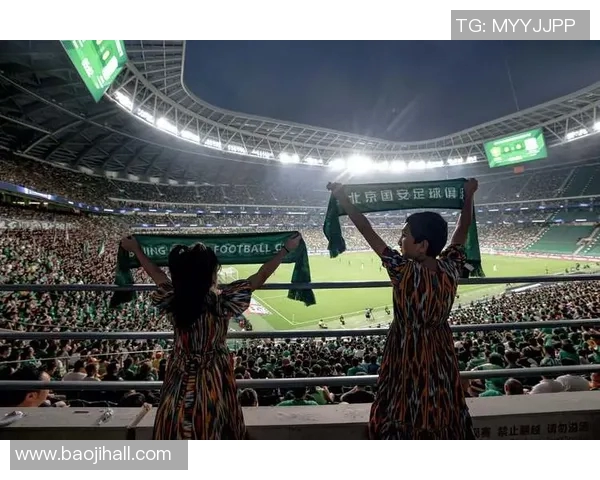 恒大与香港东方对决激情四溢球迷齐声呐喊助威共创精彩瞬间